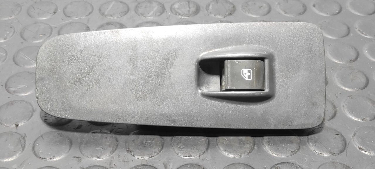 MANDO ELEVALUNAS DELANTERO DERECHO FIAT DUCATO MAXI CAJA ABIERTA (09.2006 =>)