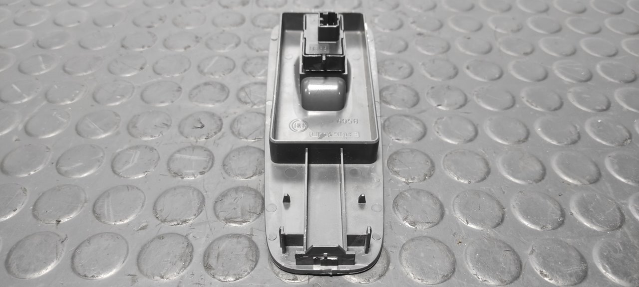 MANDO ELEVALUNAS DELANTERO DERECHO FIAT DUCATO MAXI CAJA ABIERTA (09.2006 =>) - vista 7