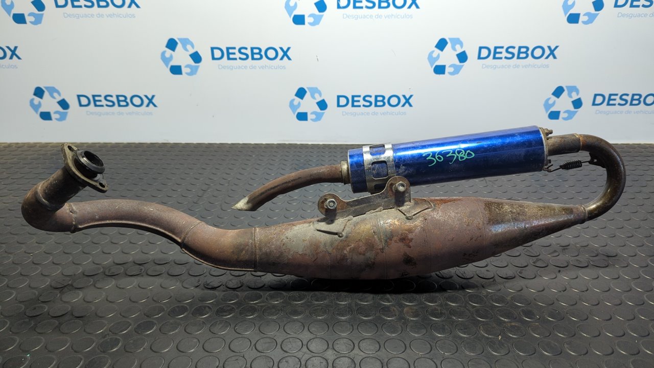 TUBO DE ESCAPE PIAGGIO (VESPA) NRG - vista 2