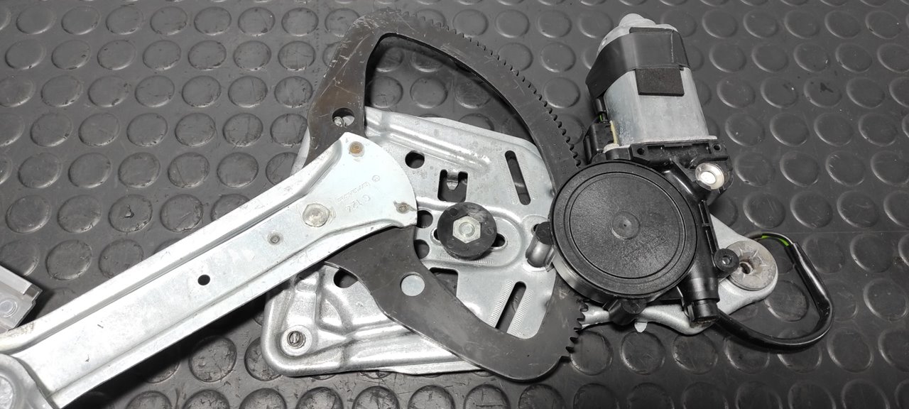 ELEVALUNAS DELANTERO DERECHO MERCEDES-BENZ CLASE E (W124) BERLINA - vista 4