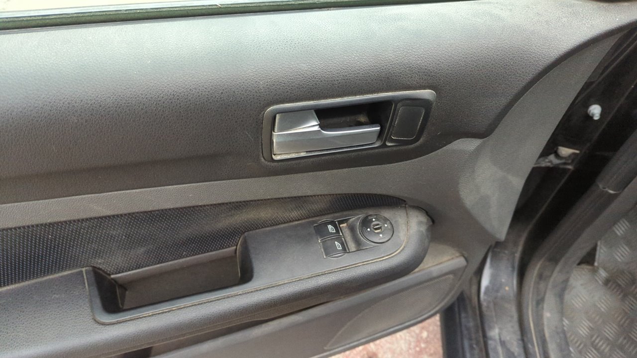 PUERTA DELANTERA DERECHA FORD FOCUS BERLINA (CAP) - vista 13