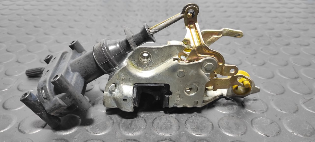 CERRADURA PUERTA DELANTERA DERECHA MERCEDES-BENZ CLASE E (W124) BERLINA - vista 3