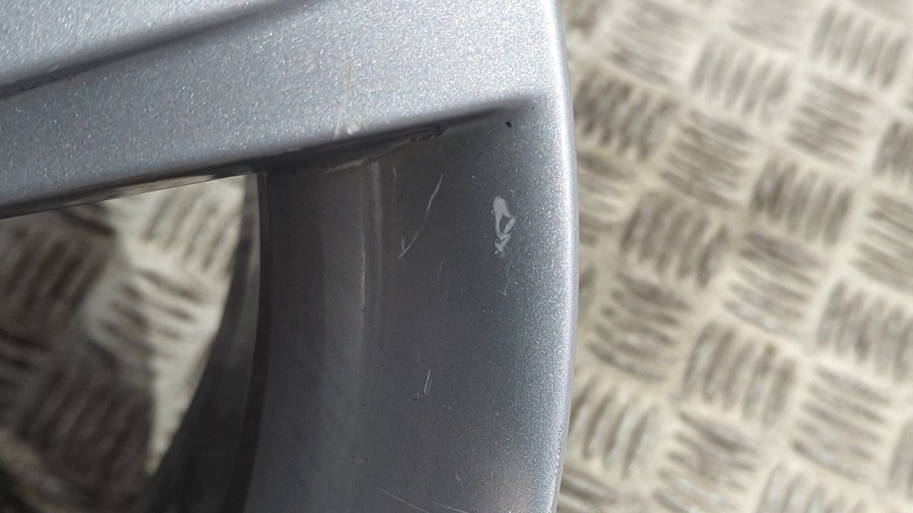 LLANTA BMW SERIE 3 LIM. (F30) - vista 3