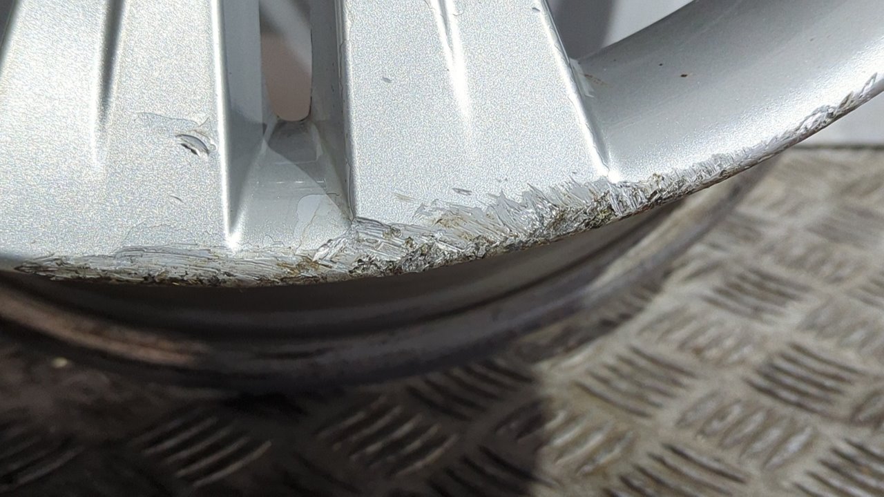 LLANTA BMW SERIE 3 LIM. (F30) - vista 6