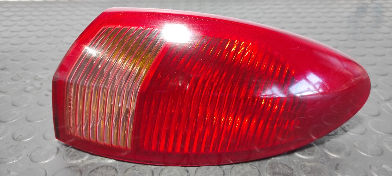 PILOTO TRASERO DERECHO ALFA ROMEO 147 (190)