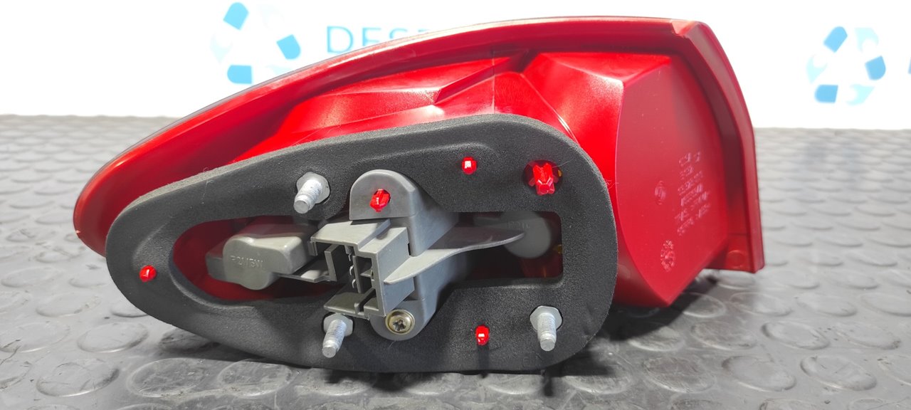 PILOTO TRASERO DERECHO ALFA ROMEO 147 (190) - vista 2