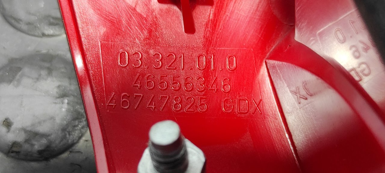 PILOTO PORTON DERECHO ALFA ROMEO 147 (190) - vista 2