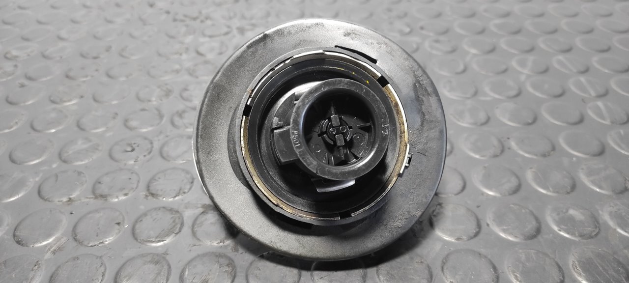 TAPA EXTERIOR COMBUSTIBLE CITROEN BERLINGO - vista 2