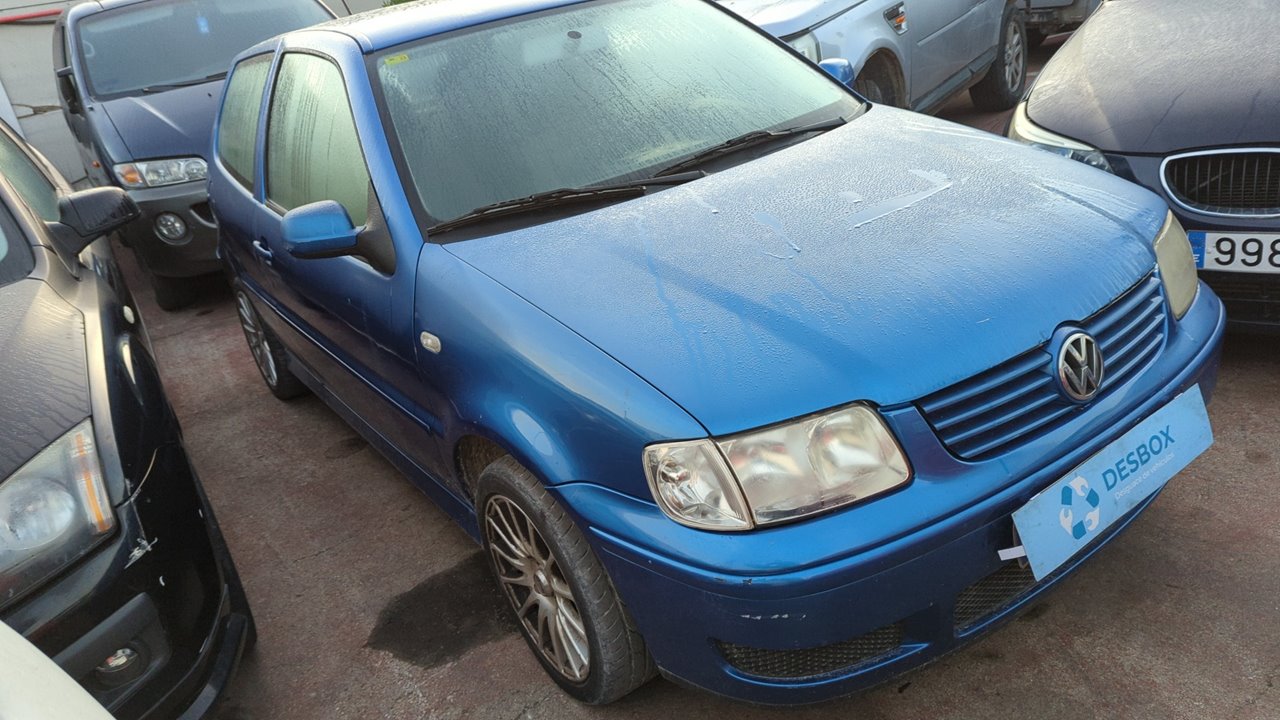 VOLKSWAGEN POLO BERLINA (6N2)