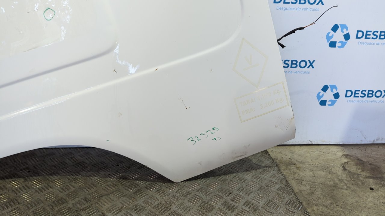 PUERTA DELANTERA DERECHA NISSAN CABSTAR - vista 7