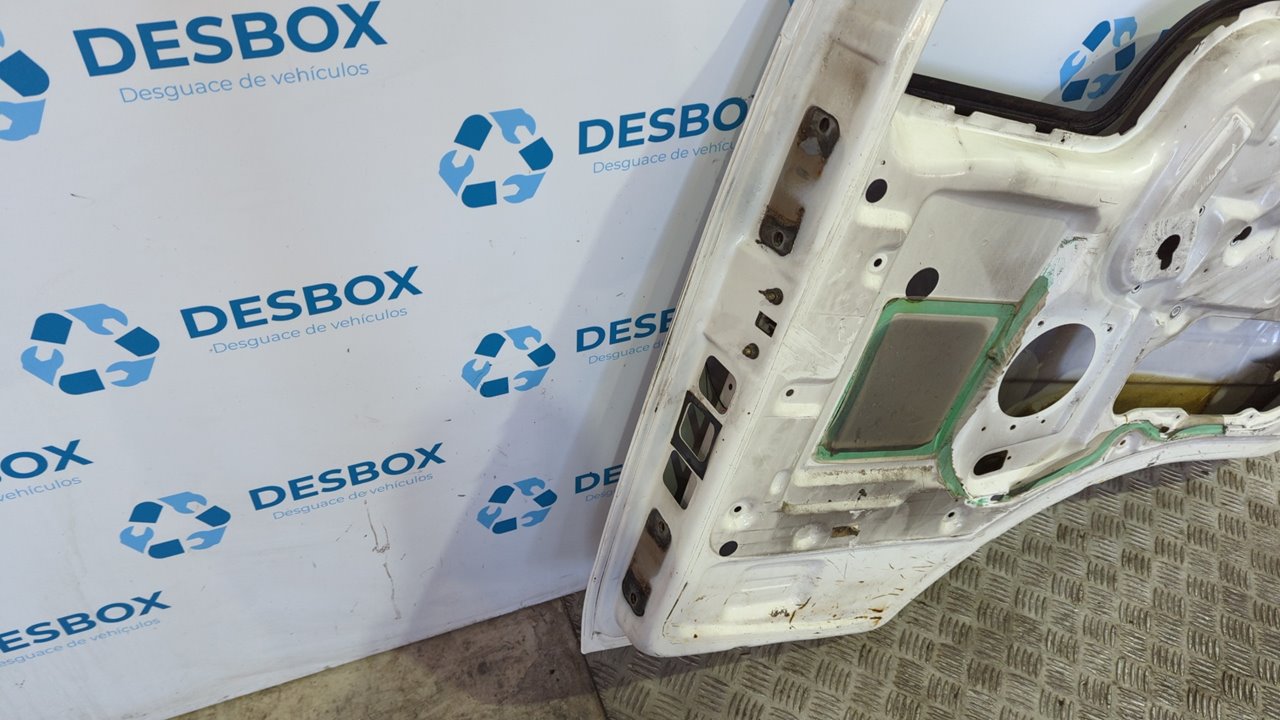 PUERTA DELANTERA DERECHA NISSAN CABSTAR - vista 3