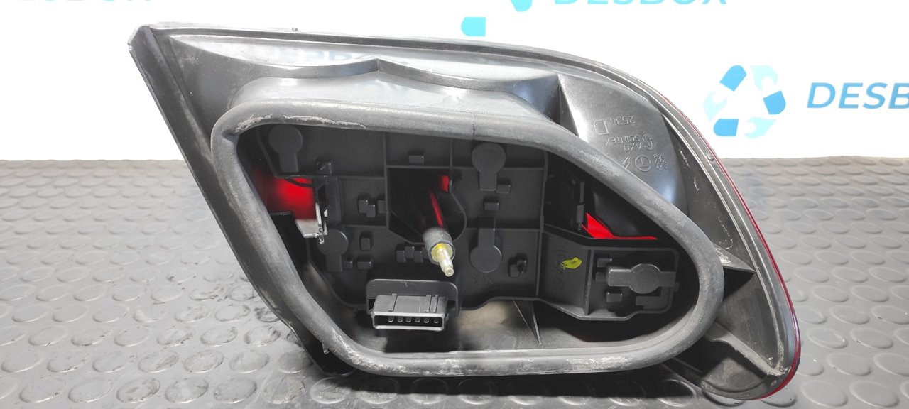 PILOTO TRASERO DERECHO CITROEN XSARA BERLINA - vista 3