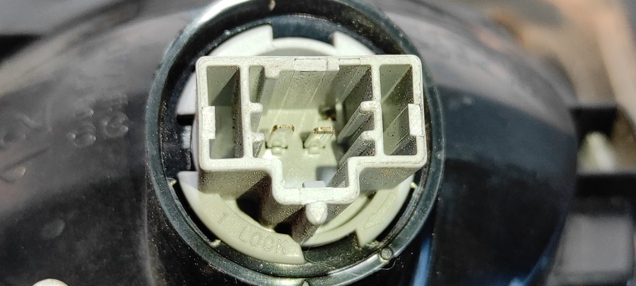 PILOTO PORTON IZQUIERDO MAZDA 3 BERLINA (BK) - vista 3