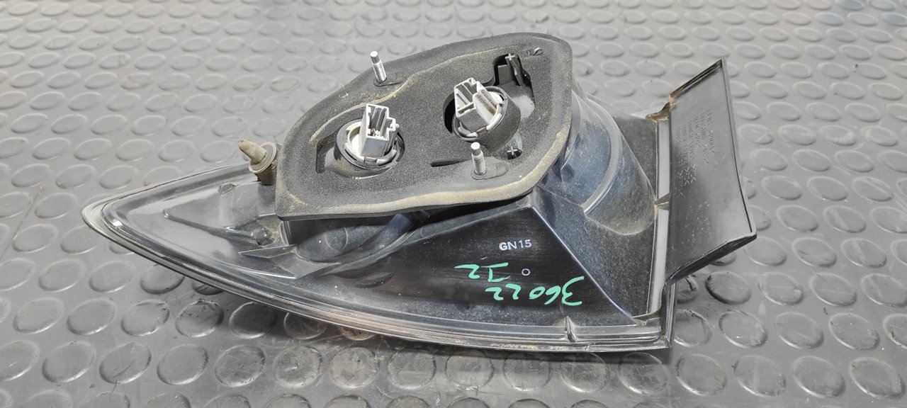 PILOTO TRASERO IZQUIERDO MAZDA 3 BERLINA (BK) - vista 4