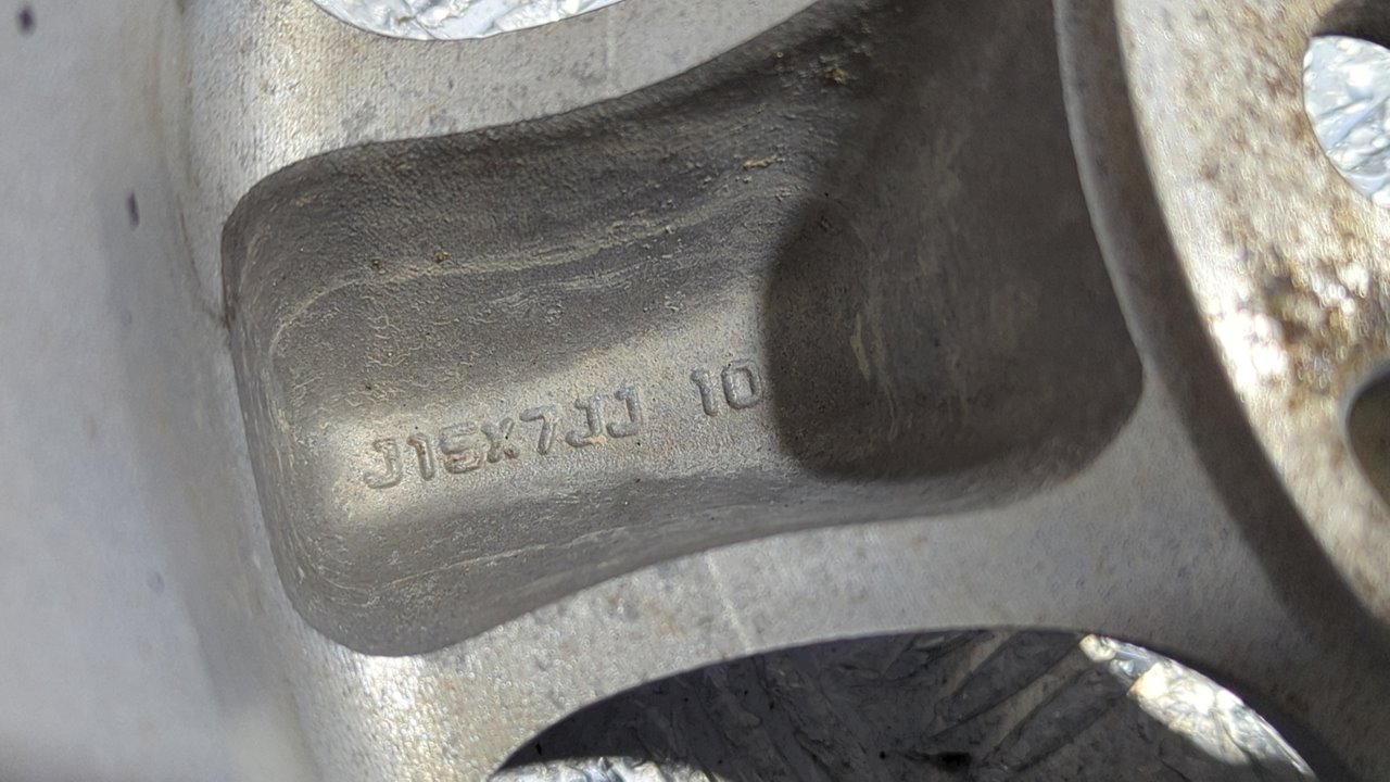 LLANTA MITSUBISHI L 200 (K6/7) - vista 2