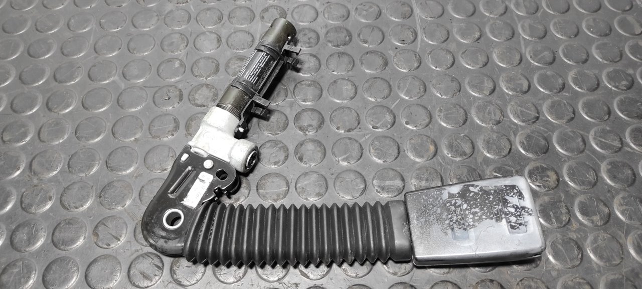 ENGANCHE CINTURON DELANTERO IZQUIERDO BMW SERIE 3 COMPACT (E46) - vista 4