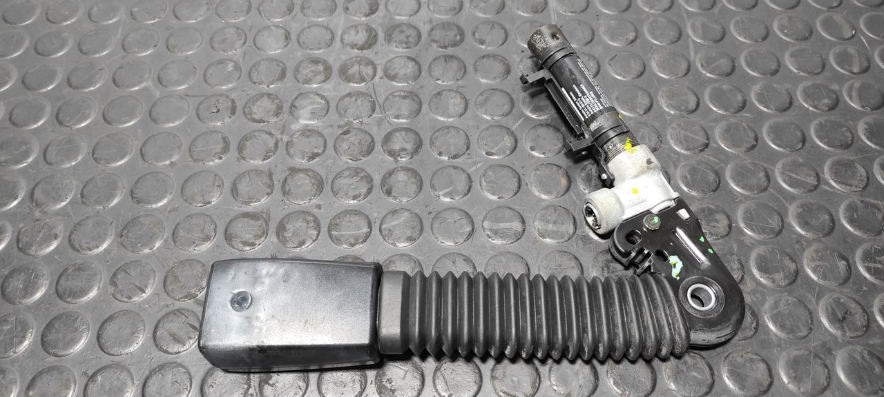 ENGANCHE CINTURON DELANTERO IZQUIERDO BMW SERIE 3 COMPACT (E46) - vista 2