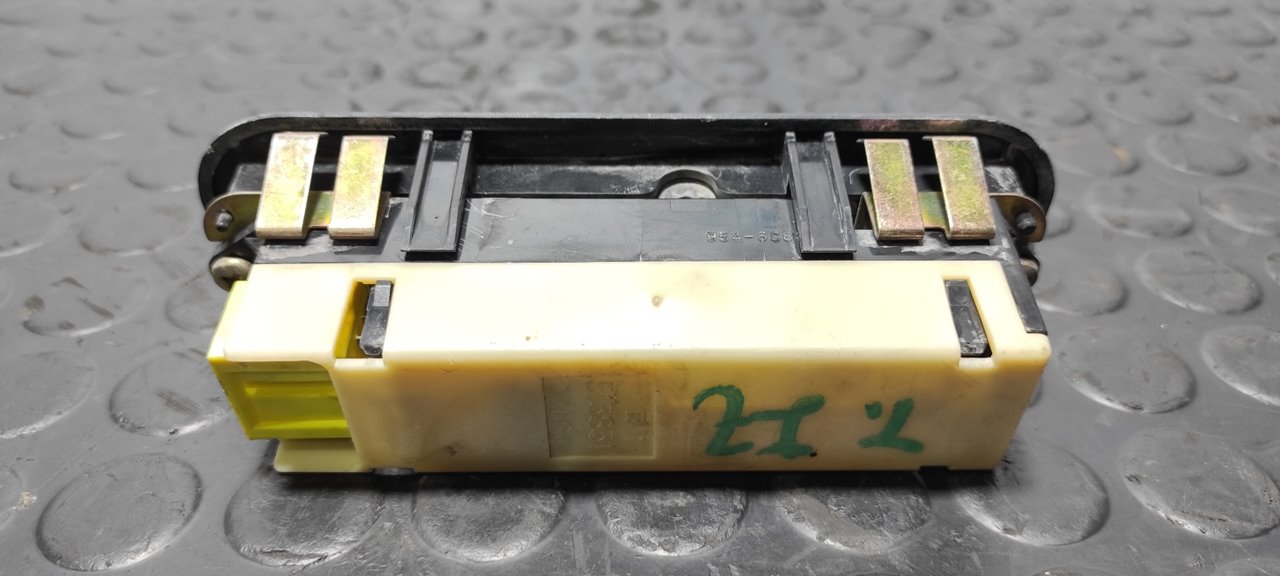 MANDO ELEVALUNAS TRASERO IZQUIERDO MITSUBISHI L 200 (K6/7) - vista 5