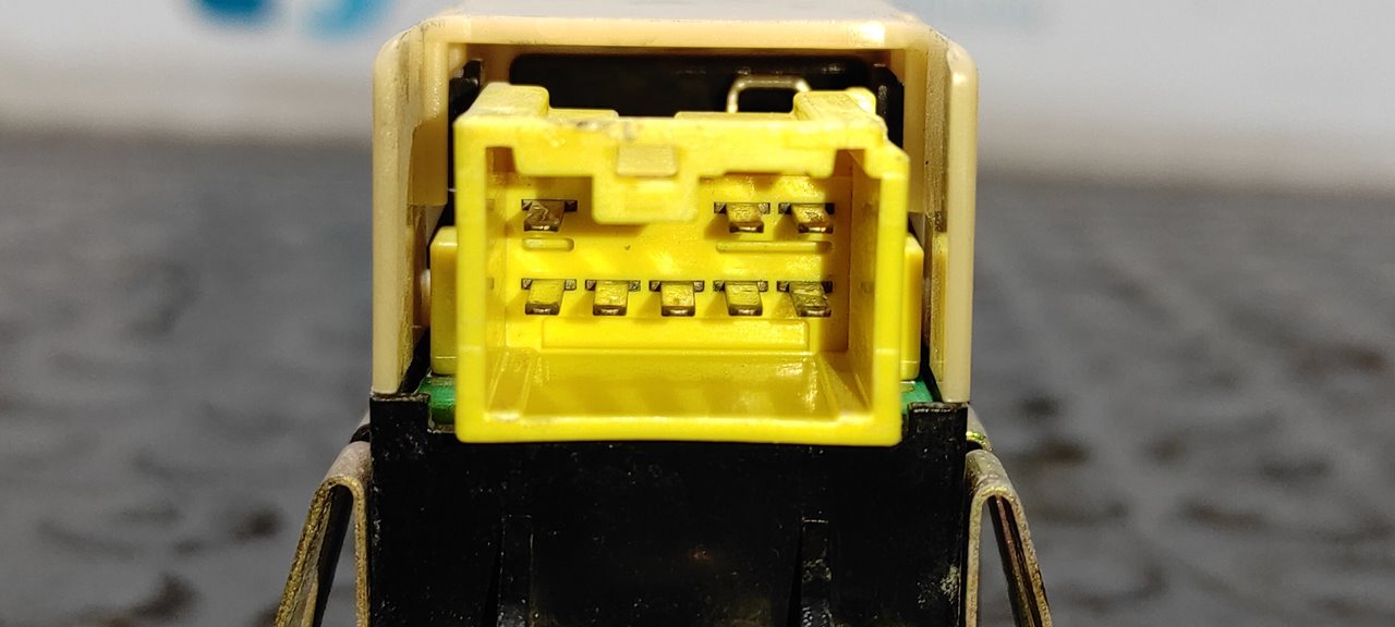 MANDO ELEVALUNAS TRASERO IZQUIERDO MITSUBISHI L 200 (K6/7) - vista 7