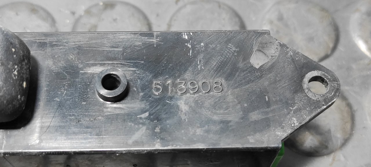 MANDO ELEVALUNAS DELANTERO DERECHO MITSUBISHI L 200 (K6/7) - vista 4