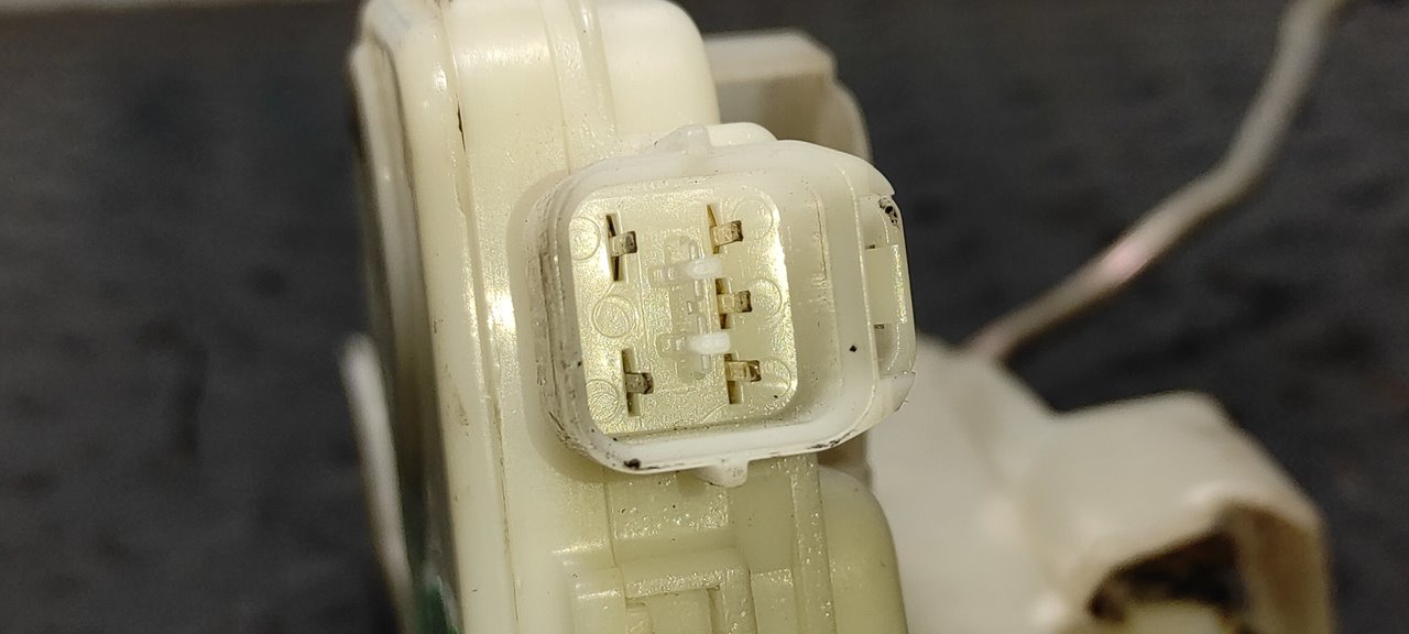 CERRADURA PUERTA DELANTERA IZQUIERDA MITSUBISHI L 200 (K6/7) - vista 4