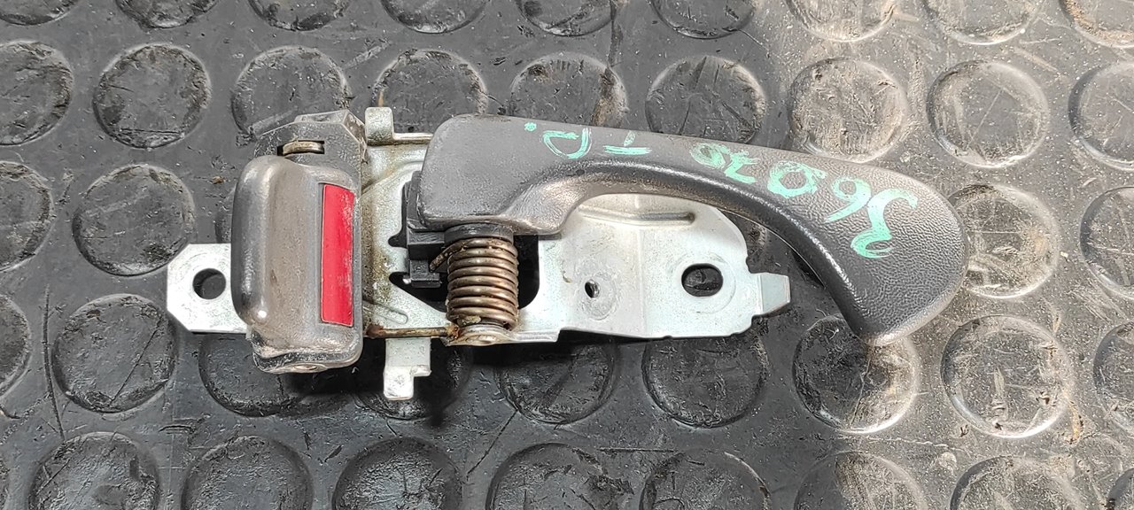 MANETA INTERIOR TRASERA DERECHA MITSUBISHI L 200 (K6/7)