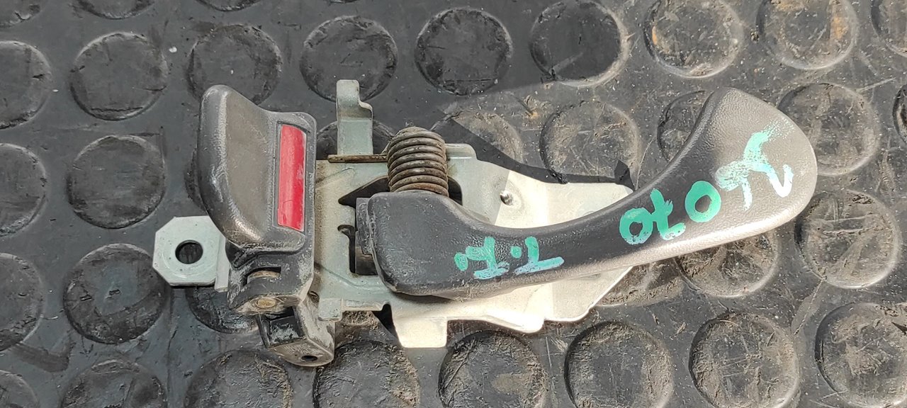 MANETA INTERIOR TRASERA IZQUIERDA MITSUBISHI L 200 (K6/7)