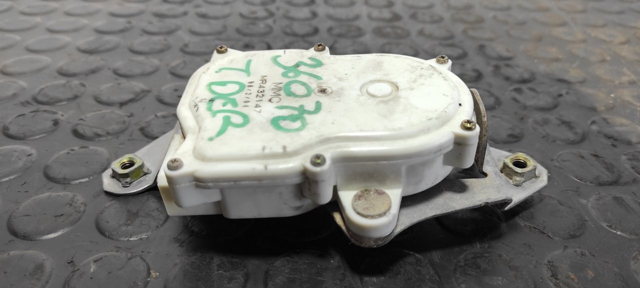 MOTOR CIERRE CENTRALIZADO TRASERO DERECHO MITSUBISHI L 200 (K6/7) - vista 6