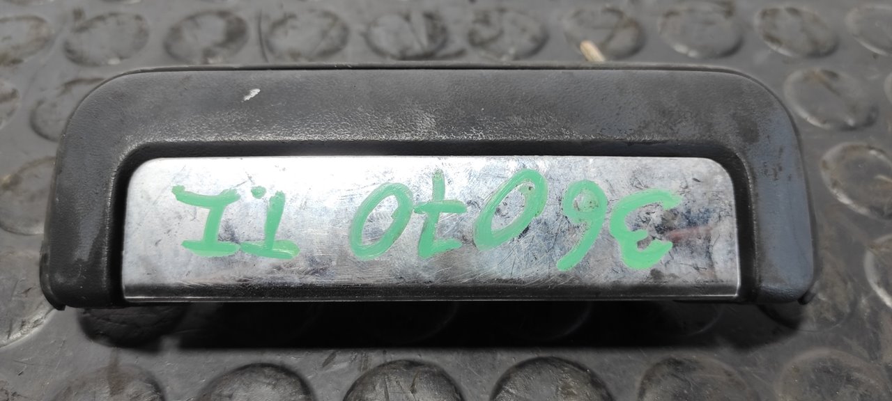 MANETA  TRASERA IZQUIERDA MITSUBISHI L 200 (K6/7)