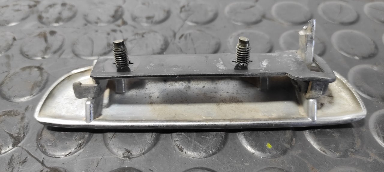 MANETA DELANTERA DERECHA NISSAN CABSTAR - vista 3