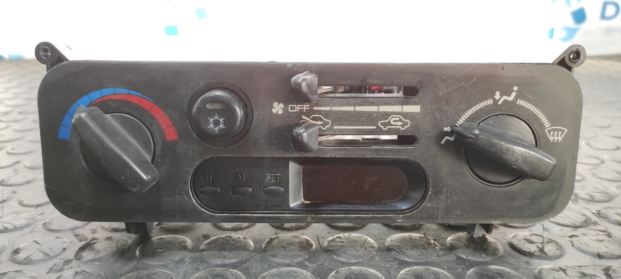 MANDO CALEFACCION / AIRE ACONDICIONADO MITSUBISHI L 200 (K6/7)