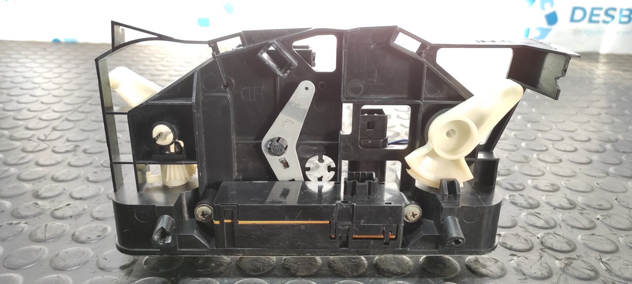 MANDO CALEFACCION / AIRE ACONDICIONADO MITSUBISHI L 200 (K6/7) - vista 7