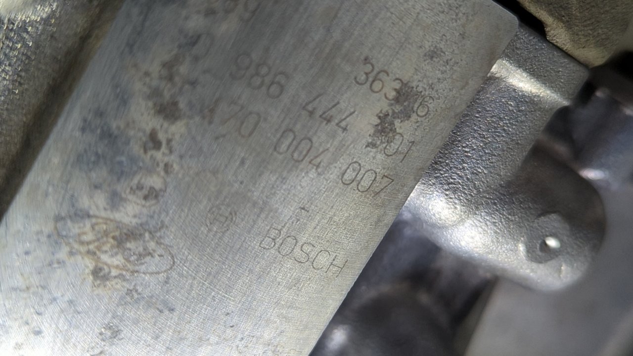 MOTOR FORD FOCUS BERLINA (CAK) - vista 2