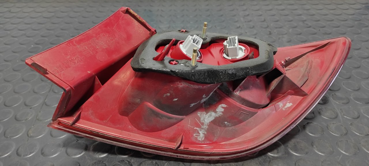 PILOTO TRASERO IZQUIERDO MAZDA 3 BERLINA (BK) - vista 7