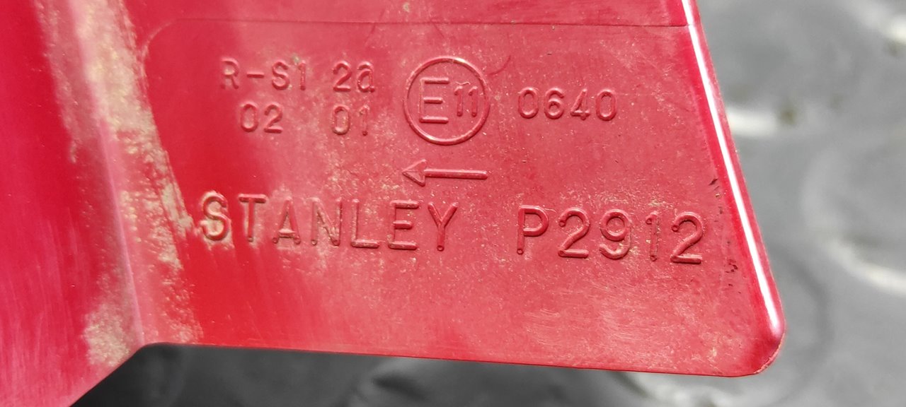 PILOTO TRASERO IZQUIERDO MAZDA 3 BERLINA (BK) - vista 5