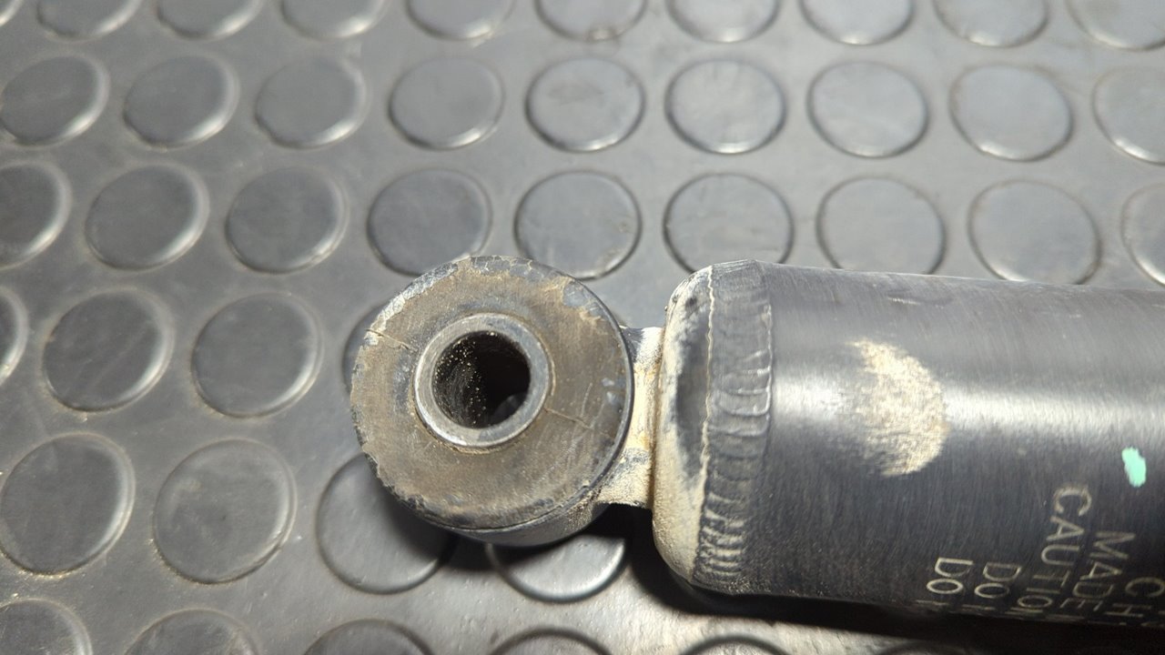 JUEGO AMORTIGUADORES DELANTERO MITSUBISHI L 200 (K6/7) - vista 9