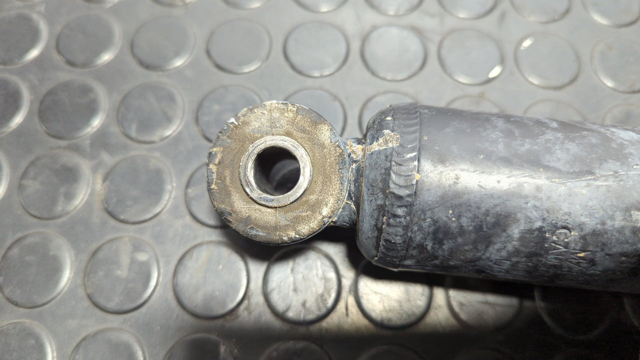 JUEGO AMORTIGUADORES DELANTERO MITSUBISHI L 200 (K6/7) - vista 8