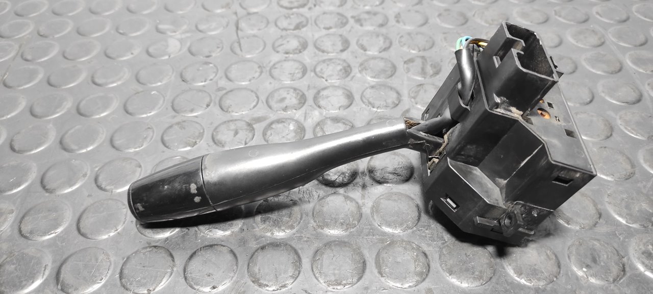 MANDO INTERMITENTES MITSUBISHI L 200 (K6/7) - vista 2