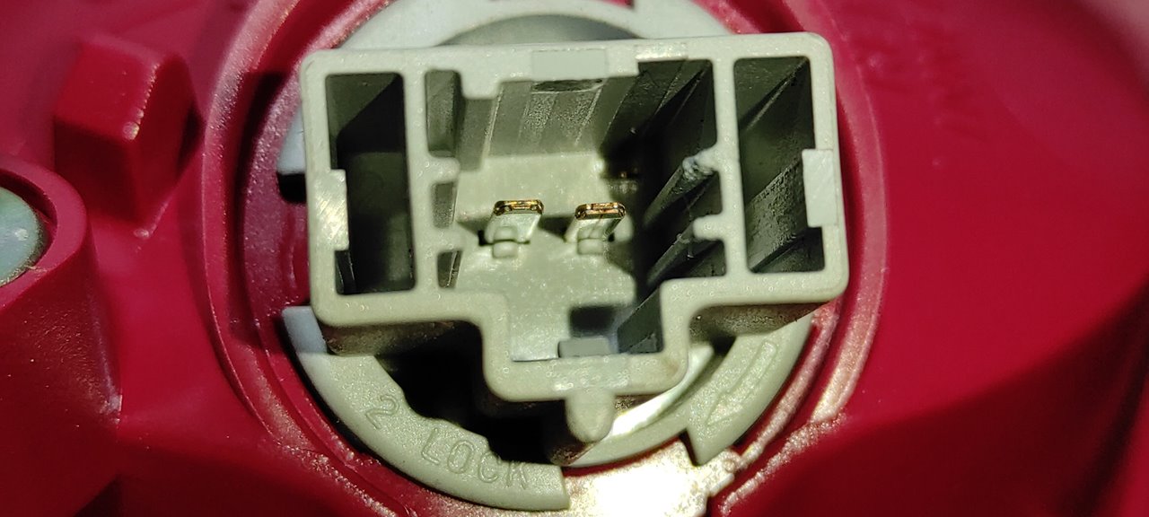 PILOTO PORTON IZQUIERDO MAZDA 3 BERLINA (BK) - vista 6