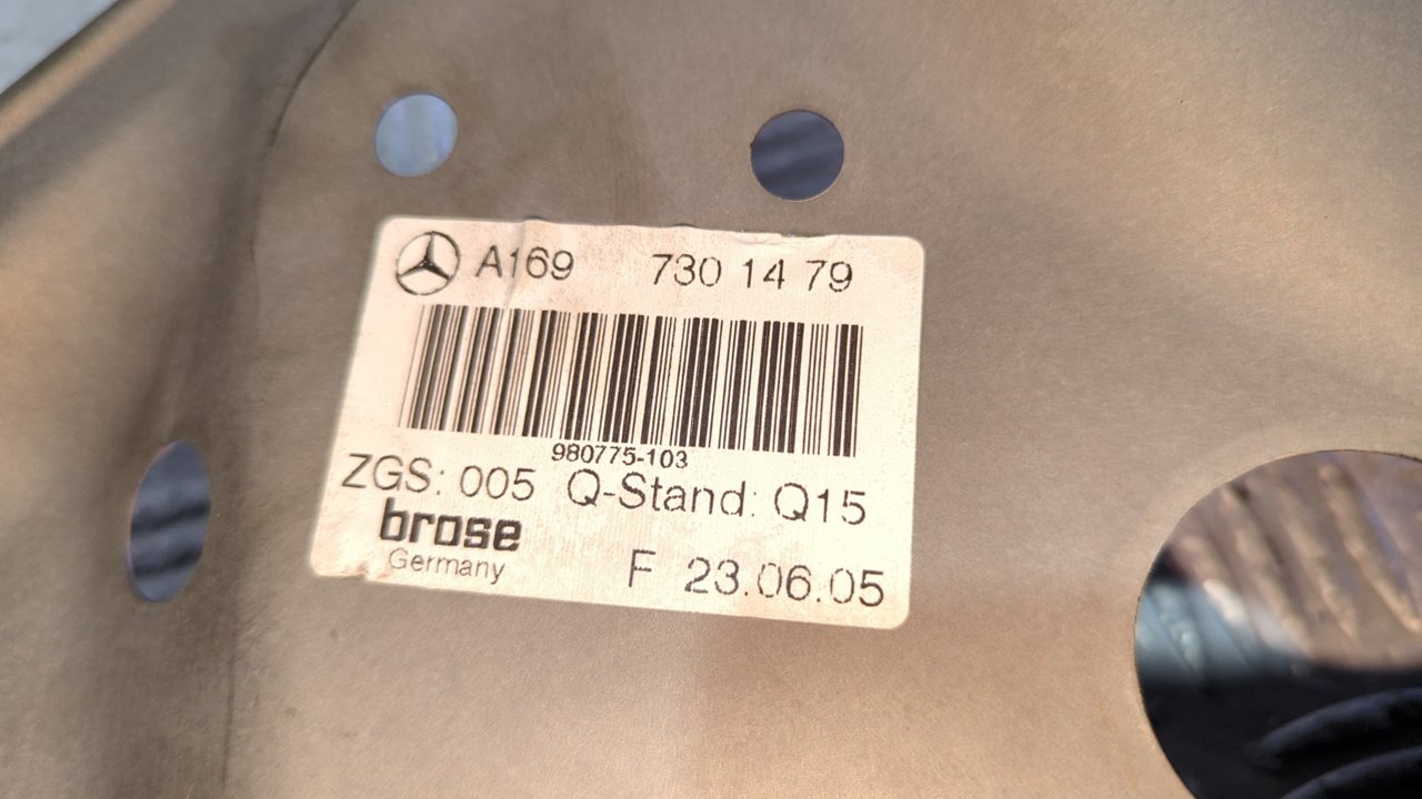 ELEVALUNAS TRASERO DERECHO MERCEDES-BENZ CLASE A (W169) - vista 2