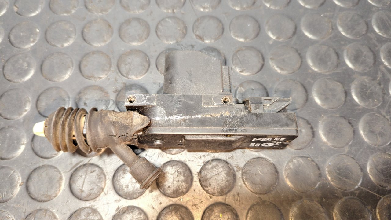 MOTOR CIERRE CENTRALIZADO DELANTERO IZQUIERDO BMW SERIE 5 BERLINA (E34)