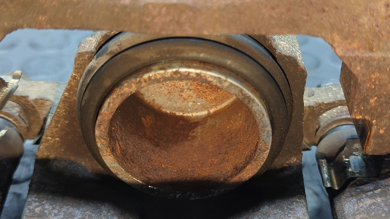 PINZA DE FRENO DELANTERA IZQUIERDA MITSUBISHI MONTERO PININ (H60/H70) - vista 5