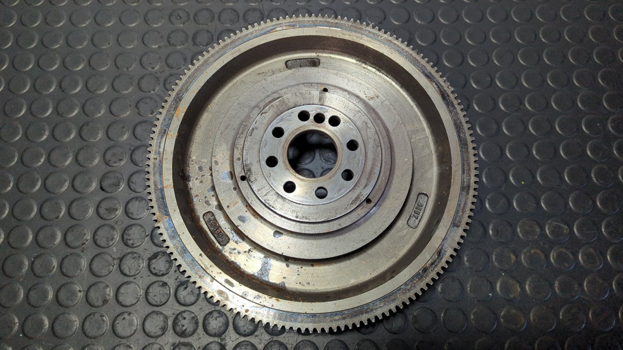 VOLANTE MOTOR MERCEDES-BENZ VITO (W638) CAJA CERRADA - vista 2