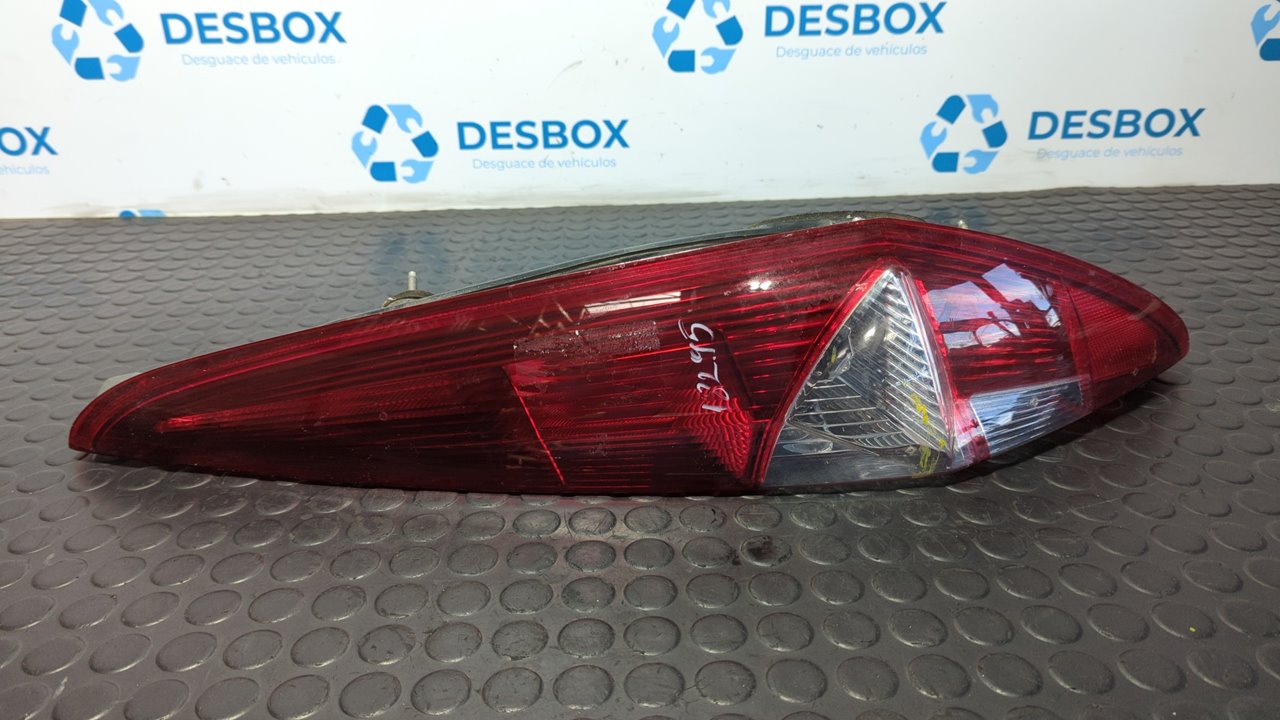 PILOTO TRASERO DERECHO FIAT PUNTO BERLINA (188)