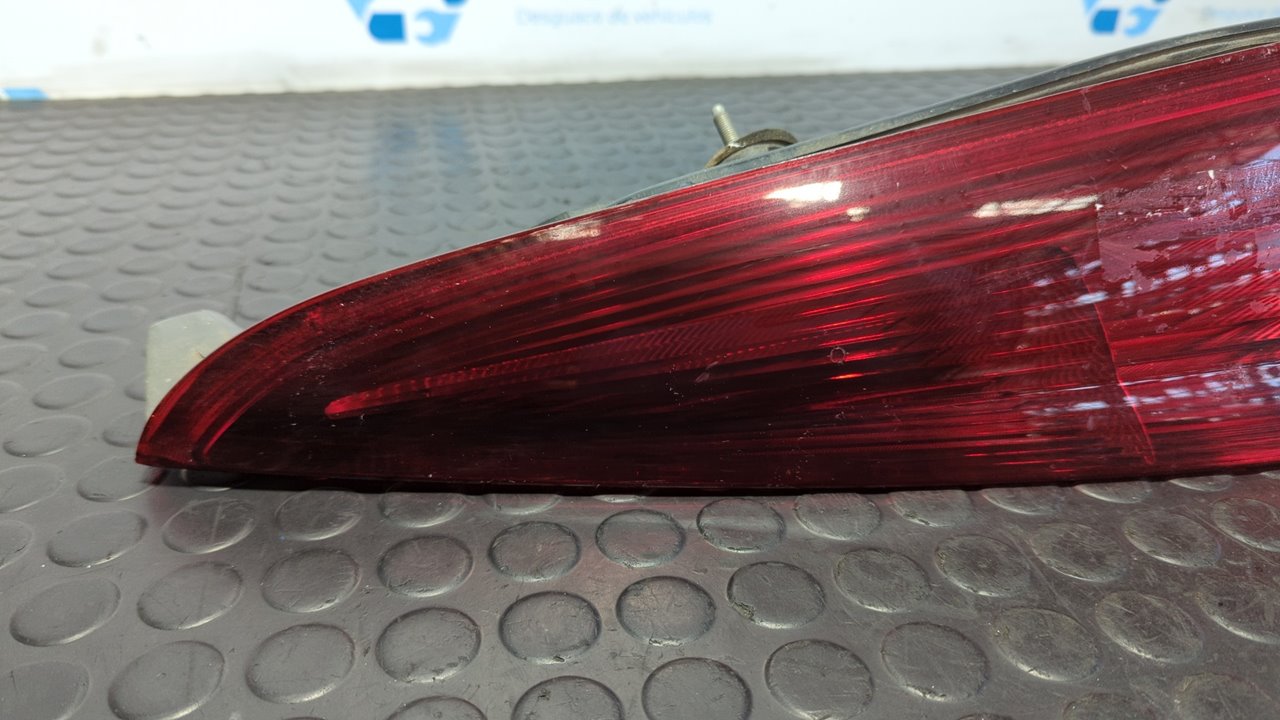 PILOTO TRASERO DERECHO FIAT PUNTO BERLINA (188) - vista 2