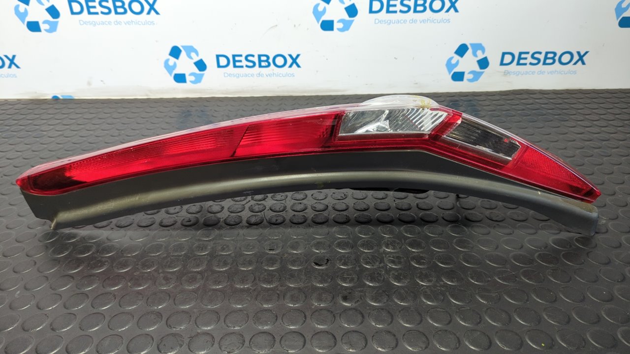 PILOTO TRASERO DERECHO FIAT PUNTO BERLINA (188) - vista 8