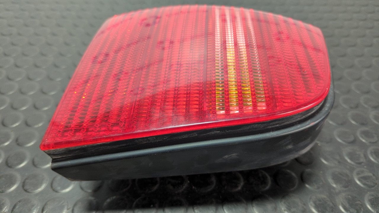 PILOTO TRASERO IZQUIERDO VOLKSWAGEN POLO BERLINA (6N2) - vista 7