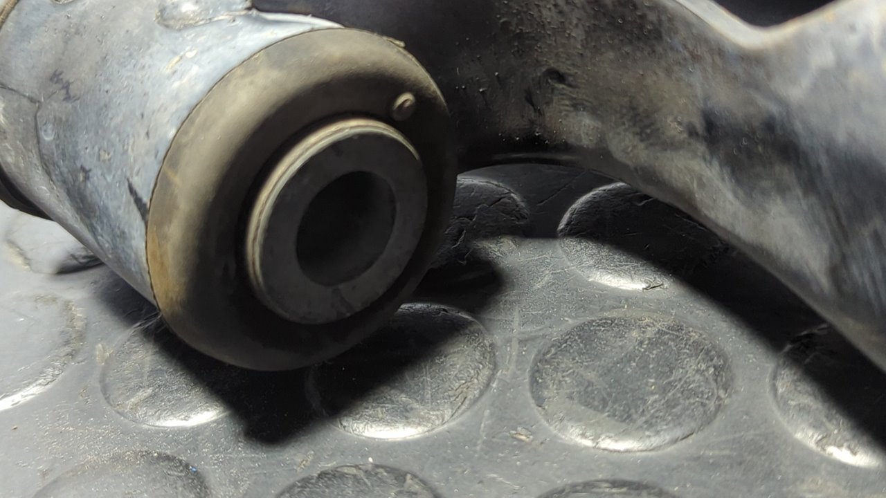 BRAZO IZQUIERDO INFERIOR DELANTERO CITROEN C4 AIRCROSS - vista 3