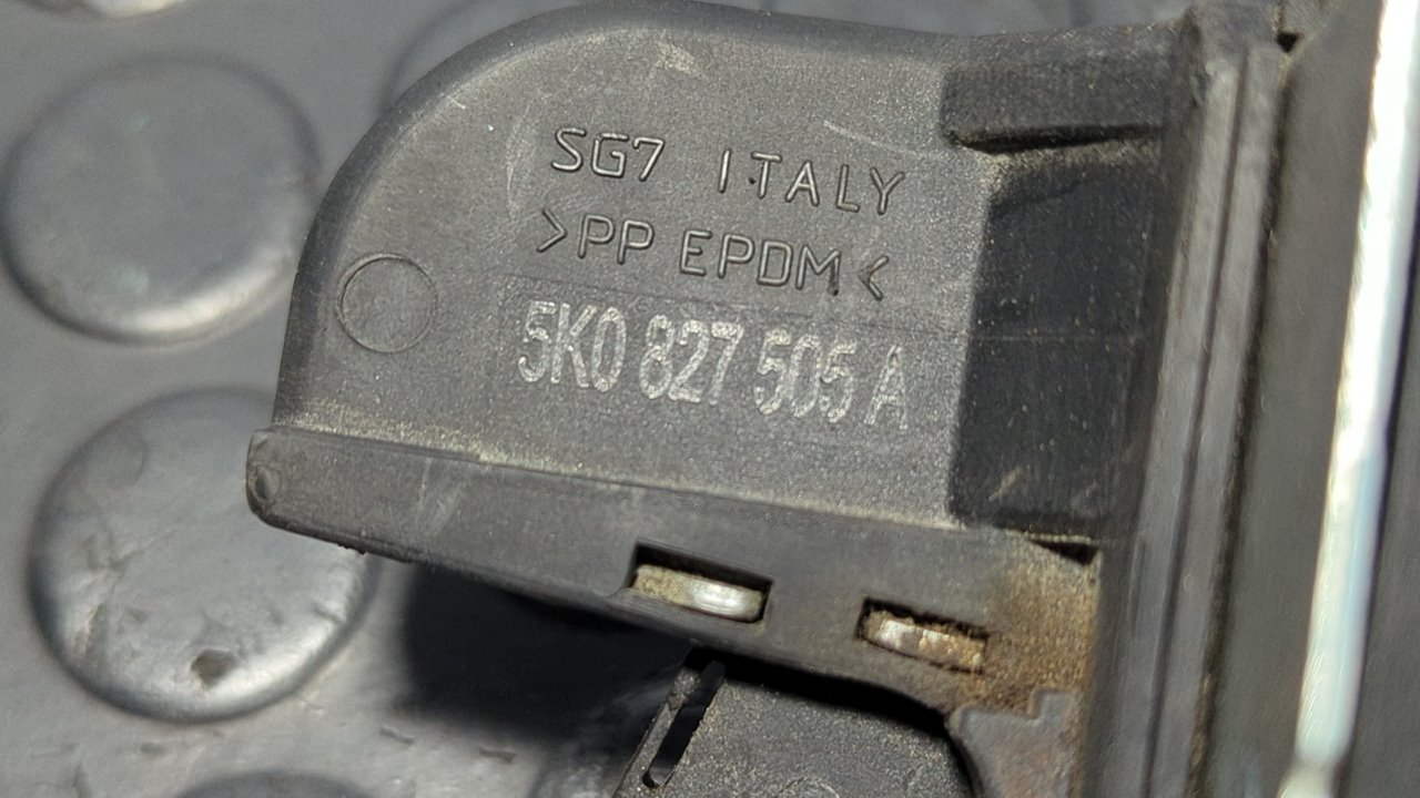 CERRADURA MALETERO / PORTON VOLKSWAGEN GOLF VI (5K1) - vista 2