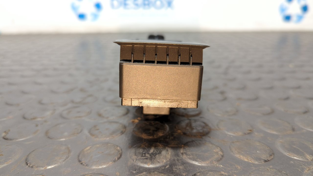 MANDO ELEVALUNAS DELANTERO IZQUIERDO VOLKSWAGEN GOLF VI (5K1) - vista 2